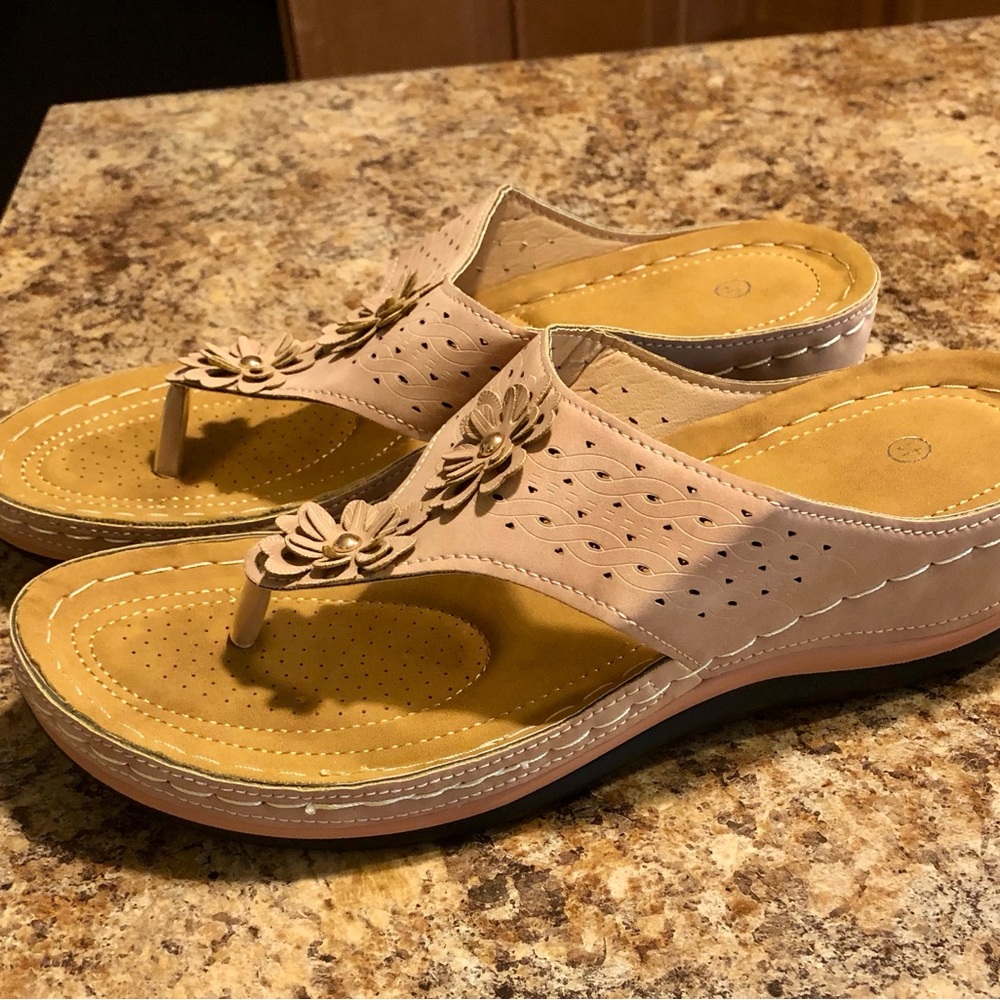 Women’s sandals size 9.5